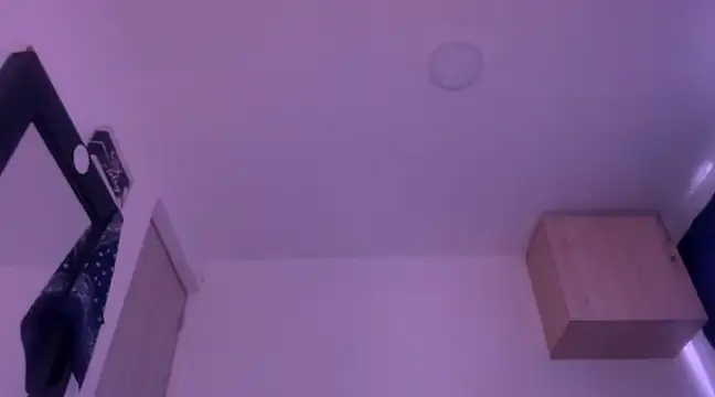 Snapshot of Samuel_Suarez chatting on February 19, 3:27 pm Samuel Suarez online show from February 19, 3:27 pm