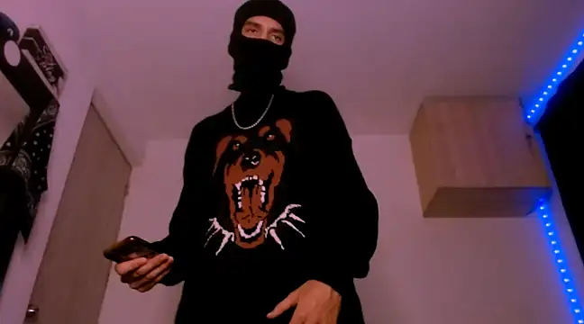 Snapshot of Samuel_Suarez chatting on February 22, 7:23 am Samuel Suarez online show from February 22, 7:23 am