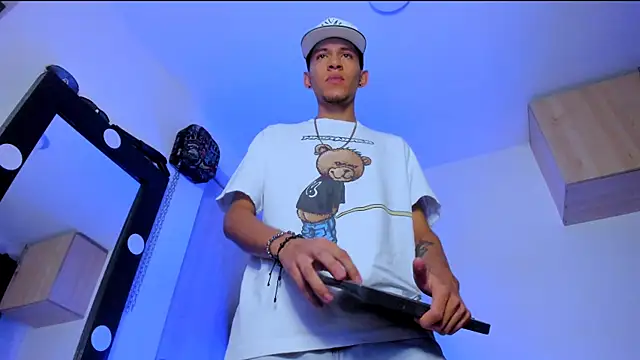 Snapshot of Samuel_Suarez chatting on September 10, 5:07 am Samuel Suarez online show from September 10, 5:07 am