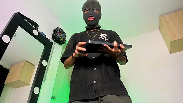 Snapshot of Samuel_Suarez chatting on September 11, 10:26 am Samuel Suarez online show from September 11, 10:26 am