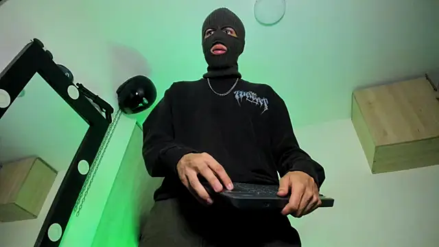 Snapshot of Samuel_Suarez chatting on October 1, 2:17 am Samuel Suarez online show from October 1, 2:17 am