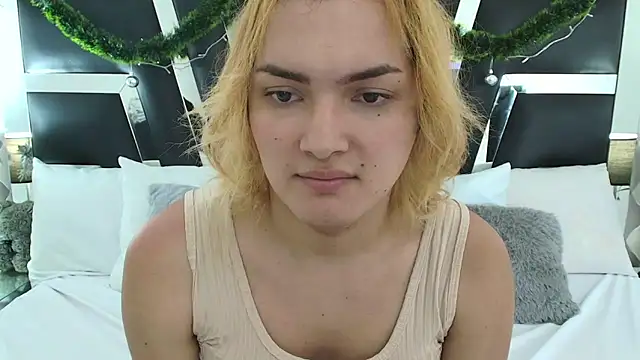 Snapshot of katya_kozlov chatting on January 15, 4:15 am katya kozlov online show from January 15, 4:15 am