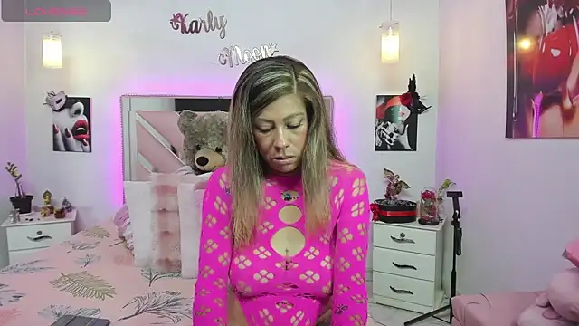 Karly moon online show from September 17, 8:10 pm