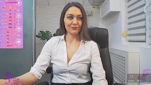 EllaMilf  online show from February 19, 5:38 pm