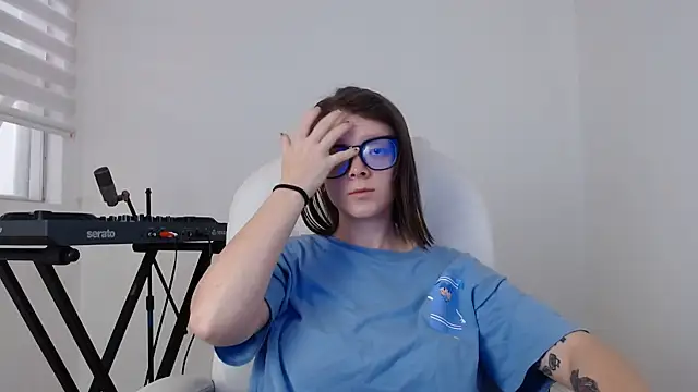 Snapshot of Arya_starrk chatting on December 6, 12:05 pm Arya starrk online show from December 6, 12:05 pm