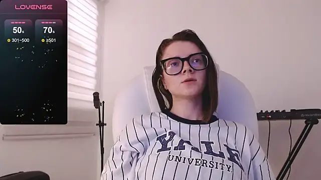 Snapshot of Arya_starrk chatting on December 30, 8:47 pm Arya starrk online show from December 30, 8:47 pm