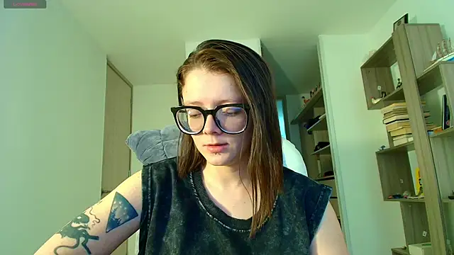 Snapshot of Arya_starrk chatting on September 17, 1:46 pm Arya starrk online show from September 17, 1:46 pm