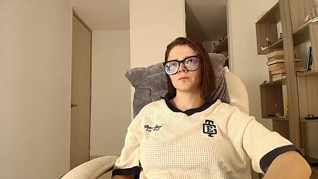 Snapshot of Arya_starrk chatting on October 3, 2:25 pm Arya starrk online show from October 3, 2:25 pm