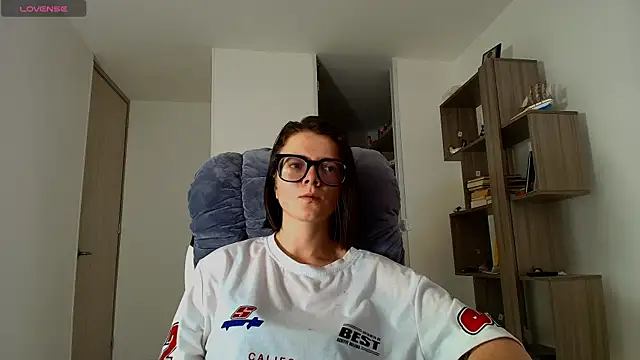 Snapshot of Arya_starrk chatting on November 17, 2:01 pm Arya starrk online show from November 17, 2:01 pm