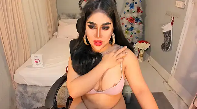 RavennaMiller online show from December 19, 12:23 pm