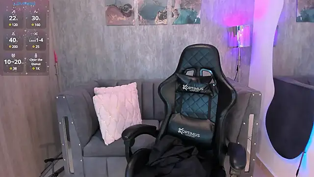 Snapshot of MelanieHudson_ chatting on March 21, 10:28 pm MelanieHudson online show from March 21, 10:28 pm