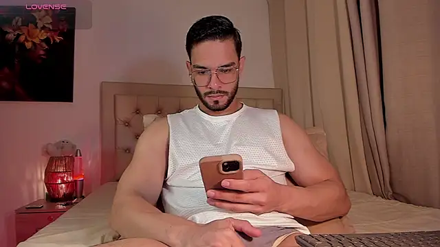 Josseph1  online show from October 11, 12:21 am