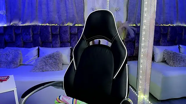 Snapshot of sophiaamethystt chatting on January 20, 2:46 pm sophiaamethystt online show from January 20, 2:46 pm