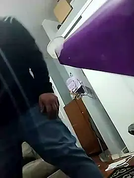 Snapshot of thickcocklatino chatting on January 22, 10:29 am thickcocklatino online show from January 22, 10:29 am