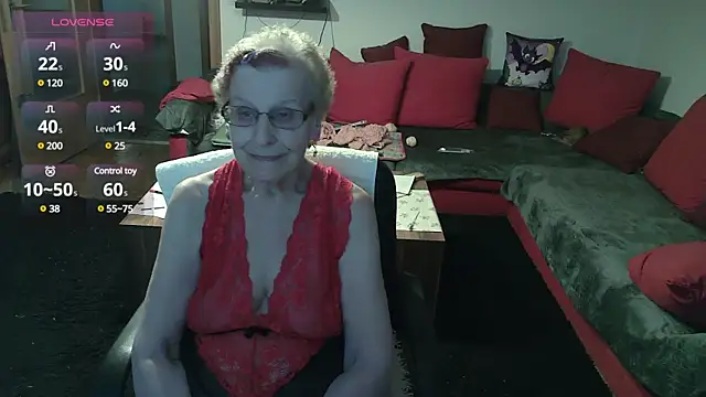 HeisseomaOriginal online show from January 23, 8:15 am