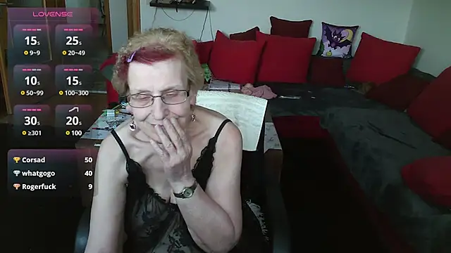 HeisseomaOriginal online show from February 12, 11:40 am