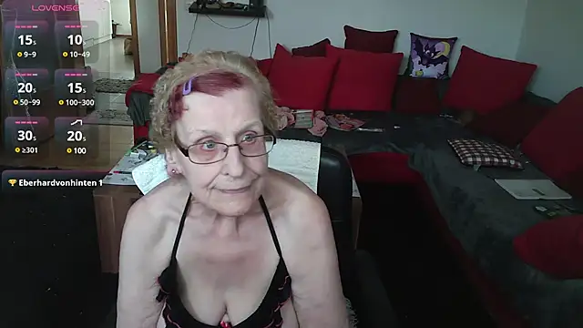 HeisseomaOriginal online show from February 28, 3:04 pm