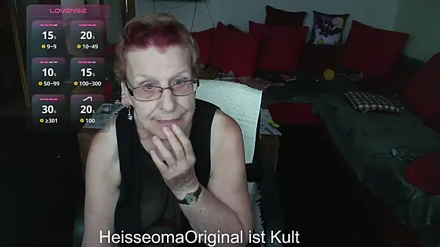 HeisseomaOriginal online show from September 21, 7:10 am