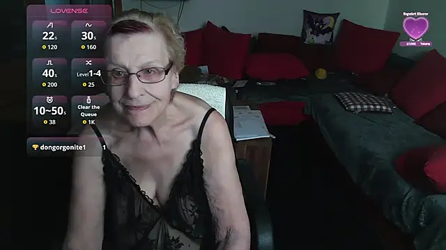 HeisseomaOriginal online show from November 12, 8:04 am