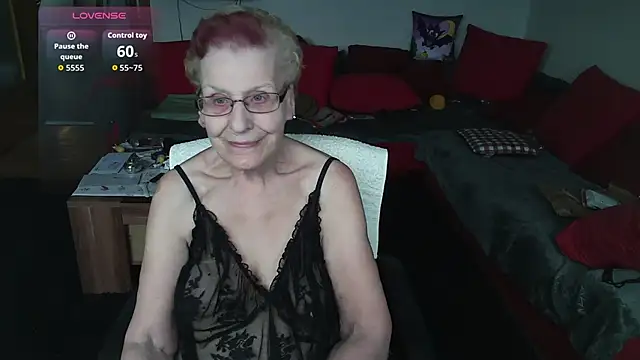 HeisseomaOriginal online show from November 23, 8:14 am