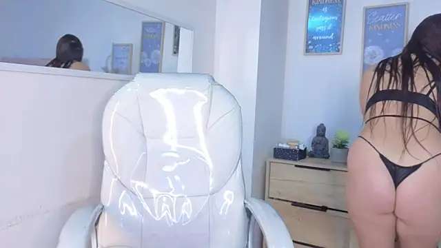 bluee hazell online show from November 21, 11:20 am