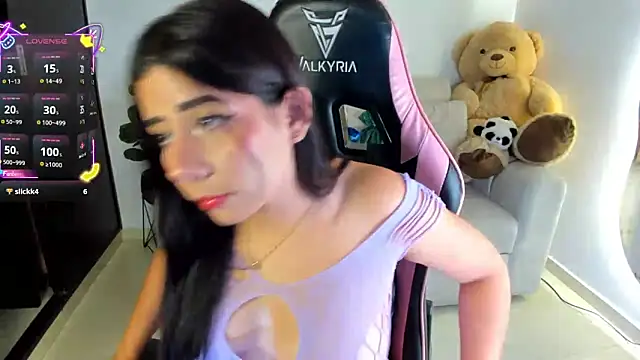 eval lee18 online show from October 7, 3:04 am