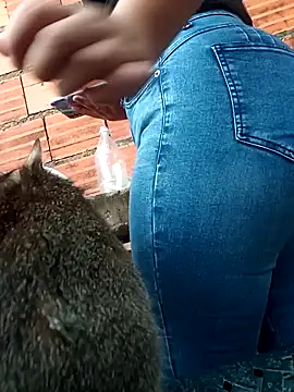 Snapshot of ValeriaSantos- chatting on February 11, 12:05 pm ValeriaSantos- online show from February 11, 12:05 pm