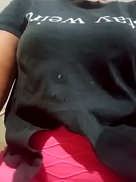 Snapshot of ValeriaSantos- chatting on February 20, 3:12 am ValeriaSantos- online show from February 20, 3:12 am