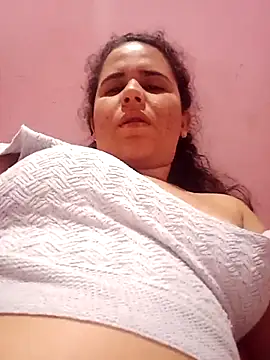 Snapshot of ValeriaSantos- chatting on March 11, 6:08 pm ValeriaSantos- online show from March 11, 6:08 pm