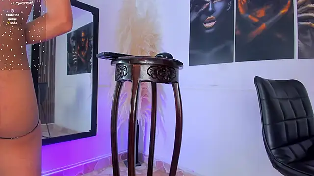 Sophia Cameron online show from March 2, 9:53 am