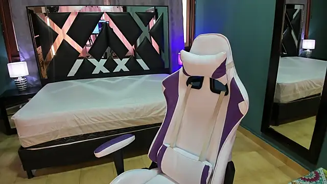 Linda4Petite online show from January 28, 5:56 pm