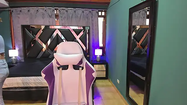 Linda4Petite online show from February 25, 6:09 pm