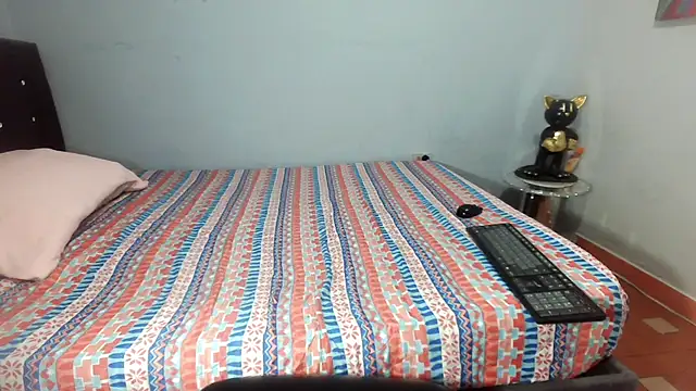 Snapshot of Kinky_FootFall chatting on December 16, 9:53 pm Kinky FootFall online show from December 16, 9:53 pm