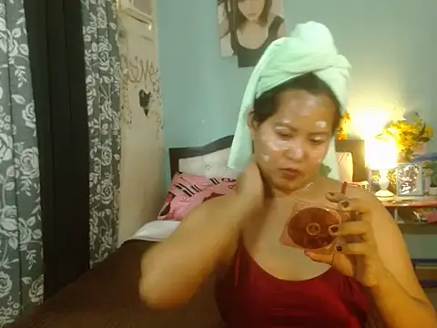 PearlOfAsia21 online show from December 2, 5:15 am