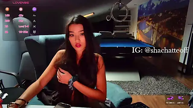 Snapshot of shachatteof chatting on October 6, 8:34 am shachatteof online show from October 6, 8:34 am