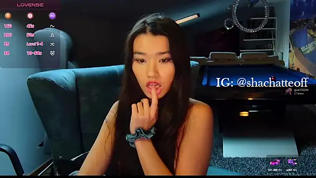 Snapshot of shachatteof chatting on October 13, 8:36 am shachatteof online show from October 13, 8:36 am