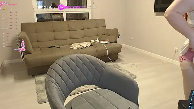 Mia Bows online show from March 13, 3:06 pm