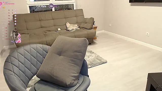 Mia Bows online show from March 21, 6:07 pm