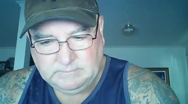 Snapshot of HOTANAL chatting on January 27, 12:12 am HOTANAL online show from January 27, 12:12 am