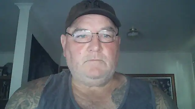 Snapshot of HOTANAL chatting on February 1, 12:51 am HOTANAL online show from February 1, 12:51 am