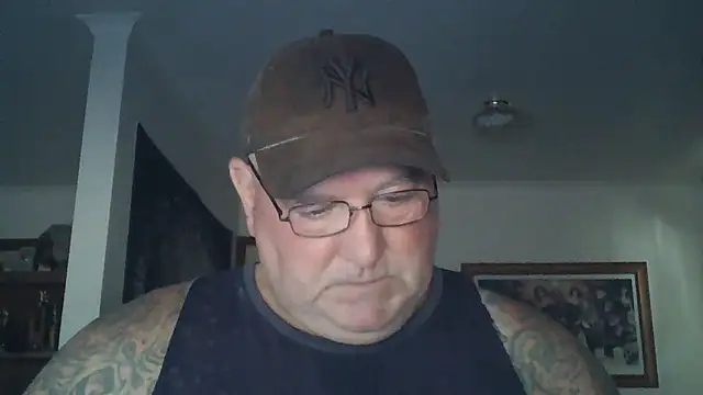 Snapshot of HOTANAL chatting on February 12, 12:05 am HOTANAL online show from February 12, 12:05 am