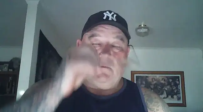 Snapshot of HOTANAL chatting on March 5, 7:05 am HOTANAL online show from March 5, 7:05 am