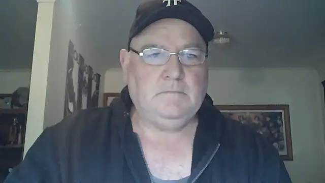 Snapshot of HOTANAL chatting on September 8, 11:37 pm HOTANAL online show from September 8, 11:37 pm