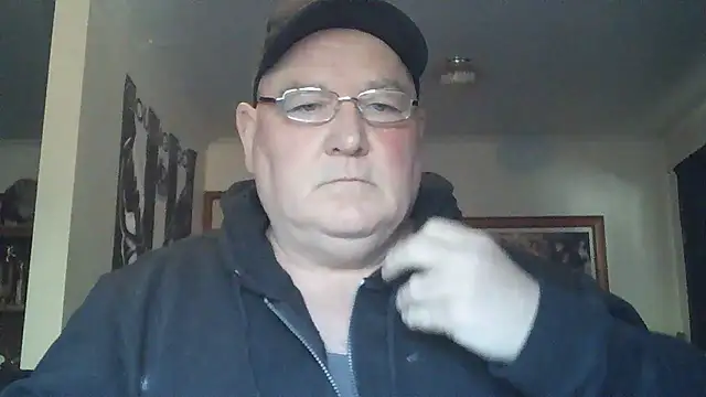 Snapshot of HOTANAL chatting on October 12, 9:47 pm HOTANAL online show from October 12, 9:47 pm