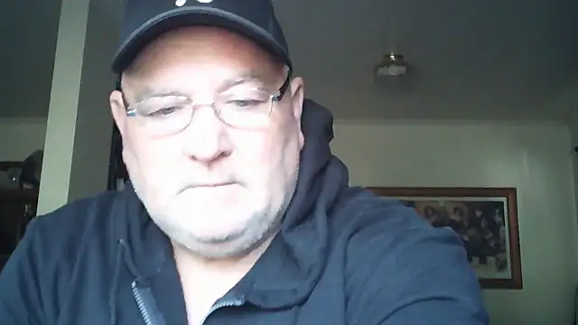 Snapshot of HOTANAL chatting on October 23, 10:30 pm HOTANAL online show from October 23, 10:30 pm