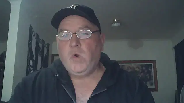 Snapshot of HOTANAL chatting on October 30, 10:10 pm HOTANAL online show from October 30, 10:10 pm