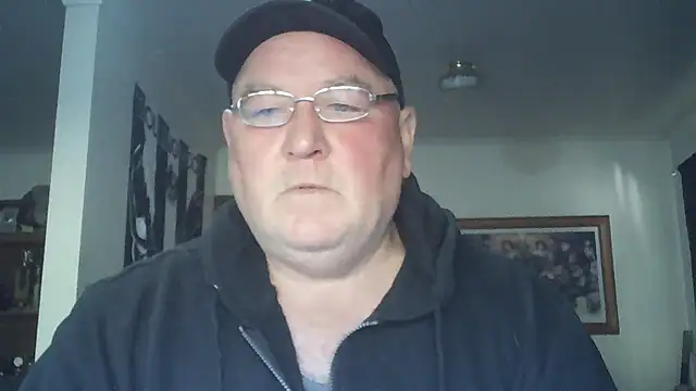 Snapshot of HOTANAL chatting on November 5, 10:10 pm HOTANAL online show from November 5, 10:10 pm