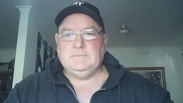 Snapshot of HOTANAL chatting on November 9, 10:08 pm HOTANAL online show from November 9, 10:08 pm