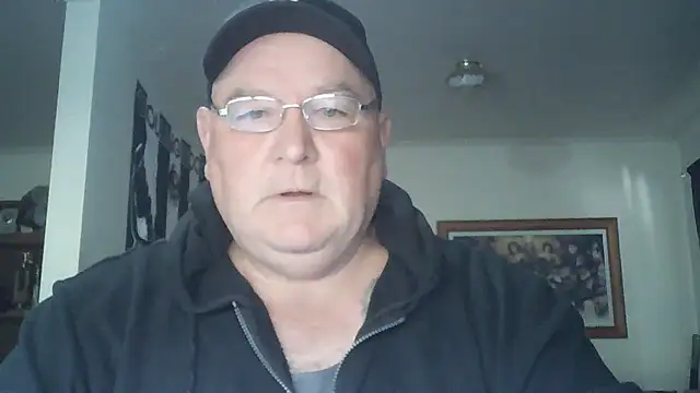 Snapshot of HOTANAL chatting on November 17, 10:04 pm HOTANAL online show from November 17, 10:04 pm