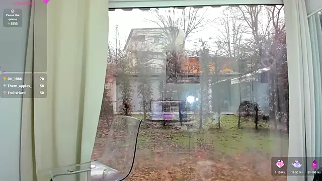 Sarabecker online show from February 3, 11:20 am